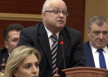 “Bastardë”, Edmond Spaho përjashtohet nga seanca, ja “dënimi”financiar i marrë ndaj tij