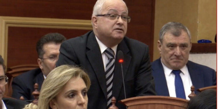 “Bastardë”, Edmond Spaho përjashtohet nga seanca, ja “dënimi”financiar i marrë ndaj tij