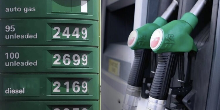 Plan i ri masash, qeveria greke do kompensojë qytetarët për të përballuar çmimet e karburanteve