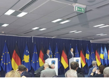 Kurti ia bën të qartë Scholz: Në fund të vitit do aplikojmë për statusin e vendit kandidat në BE