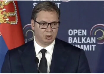 Edi Rama shet Kosovën dhe kthehet në tradhëtar të kombit. Vucic e falenderon