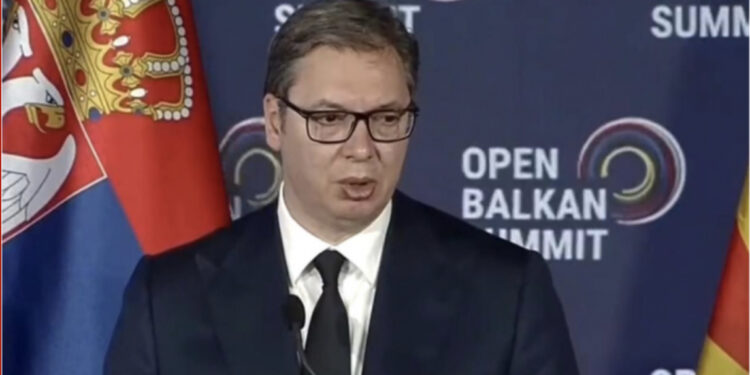 Edi Rama shet Kosovën dhe kthehet në tradhëtar të kombit. Vucic e falenderon