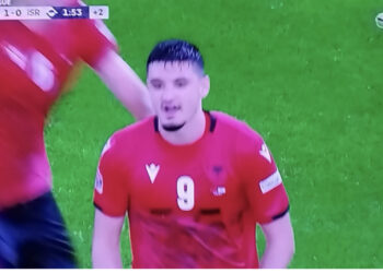 GOOOOOL/ Shpërthen “Air Albania”, Armando Broja ngre në peshë stadiumin