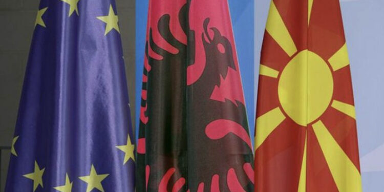 Bullgaria drejt heqjes së vetos për Maqedoninë e Veriut, Varhelyi: Vendim historik