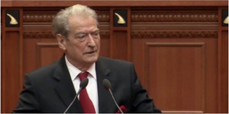 Berisha thirrje shqiptarëve në emigracion: Angazhohuni të rrëzojmë narkoshtetin e Ramës!