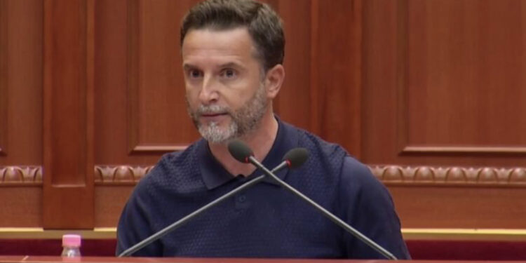 Braçe tund qeverinë: Nuk merret askush me grurin. Maskarenj, po talleni me mundin dhe djersën e bujkut