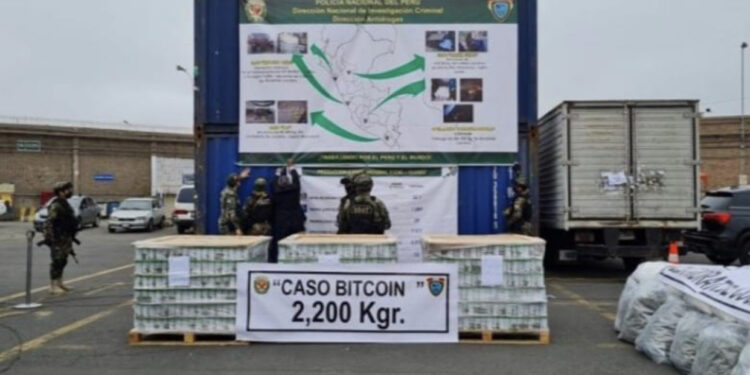 2 shqiptarë në kërkim në Peru, u kapen 2.2 tonë kokainë që e paguanin me bitcoin