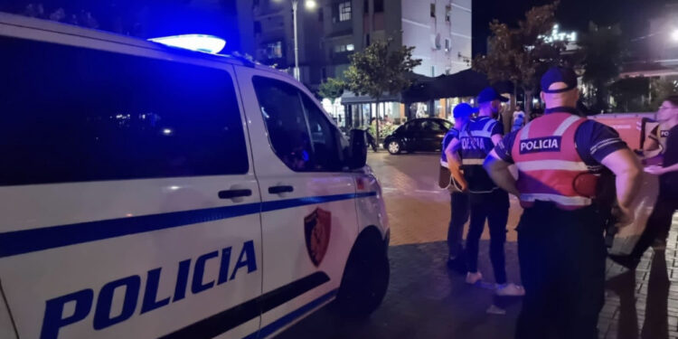 EMRI/ Qëllohet 7 herë me pistolet ndaj një 30-vjeçari në Elbasan