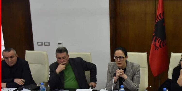 E FUNDIT/ Nga mielli tek vaji, Bordi vendos çmimet, sa do të kushtojnë ushqimet