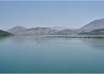 Gjendet e mbytur një grua në liqenin e Butrintit, merrej me kultivimin e midhjeve