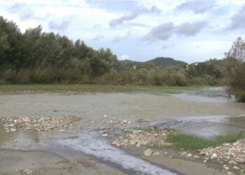 PAMJE/ Gjendet i pajetë anës lumit 67-vjeçari në Fier