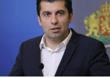 Rrëzohet qeveria e kryeministrit Kiril Petkov në Bullgari