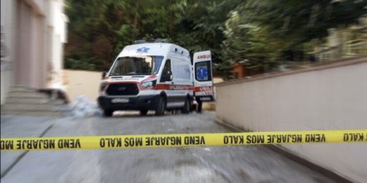 E FUNDIT/ Mister në Vlorë, vajza rrëzohet nga ballkoni i hotelit, çfarë iu gjet të dashurit në dhomë