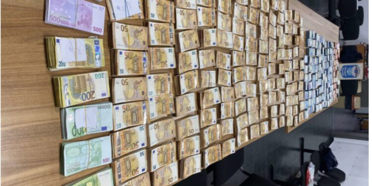 Një milion euro kesh nga Gjermania në Turqi