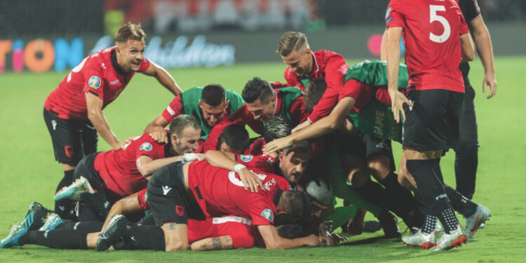 FOTO/ Nis aventura e Shqipërisë në Nations League, formacionet zyrtare Islandë-Shqipëri