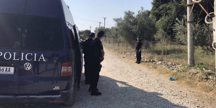 Policia hidhet në aksion për drogë në të gjithë vendin