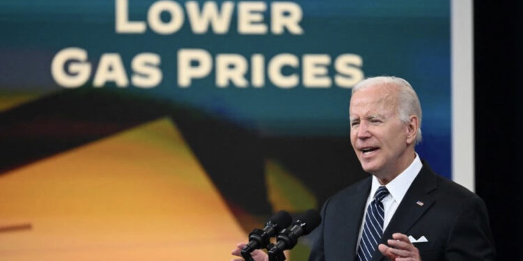 Çmimet e papërballueshme, Biden bën thirrje për heqjen taksës së karburanteve në SHBA