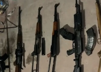 Video/ Armë dhe municione të llojeve e modeleve të fundit në garazh, arrestohet 27-vjeçari