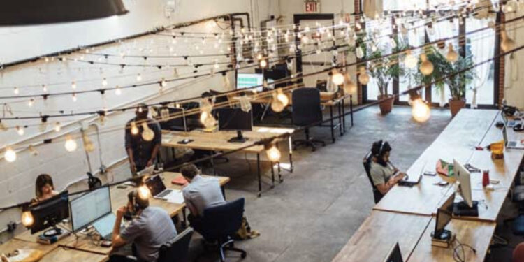 Kjo sjellje toksike në punë dëmton shëndetin tonë mendor