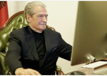 Çmimi i naftës 2650 lekë për litër, Berisha: Çmënduri! Vjedhje nga bordi i Ramës!