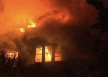 Rrufeja godet banesën, humb jetën 50-vjeçari