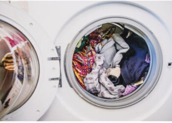 FOTO/ E rëndë, futi dorën në lavatriçe, humb jetën nëna 20-vjeçare