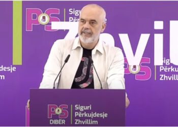 Edi Rama fyen live dibranët: Keni një veçori speciale, për t`ia hypur njëri tjetrit!