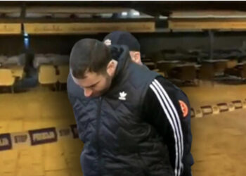 U ul një tavolinë më tej, ky është vrasësi i bosit të Podgoricës: Detaji që u bëri përshtypje policëve