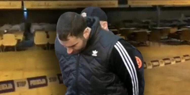 U ul një tavolinë më tej, ky është vrasësi i bosit të Podgoricës: Detaji që u bëri përshtypje policëve