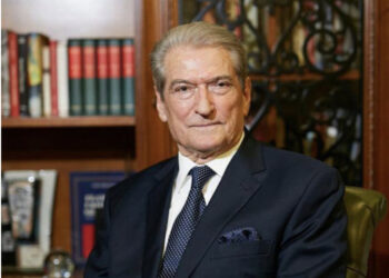 Sali Berisha publikon skandalin e qeverisë së Edi Ramës me firmën që ndërtoi autostradën Tiranë-Elbasan