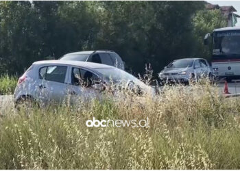 Aksident i trefishtë në rrugën Lezhë-Laç, lëndohen 3 persona