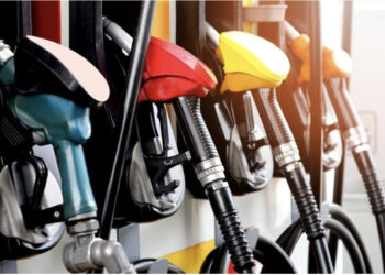 Bordi vë “dorën në zemër”, i heq vetëm një “4 lekësh” naftës dhe benzinës, shqiptarët paguajnë karburantin më të shtrenjtë në rajon