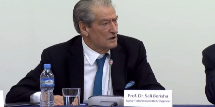 Berisha: Të bashkohemi për të rrëzuar regjimin, duhet të jemi një front