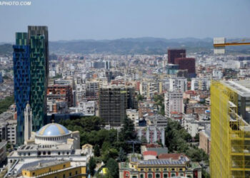 ‘Piratët” e gadishullit iberik/ Investigimi i BIRN: Si Pashk Gjini pastron paratë e drogës me kulla në Tiranë