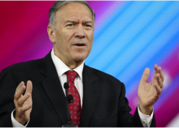 Mike Pompeo gati të kandidojë kundër Donald Trump për presidencë