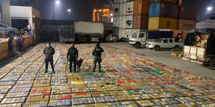 SKEMA/ Shqiptarët lidhje me bosat e kokainës në Ekuador, si po mbushet porti i Durrësit me “të bardhë”