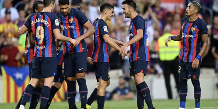 VIDEO/ Barcelona shkëlqen në Camp Nou, Lewandowski dëfrehet me dopietë ndaj Valladollid