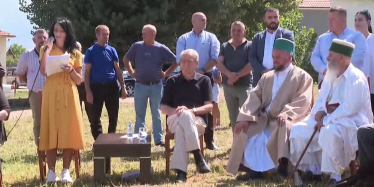 Berisha merr pjesë në inagurimin e Teqesë në Bulqizë: Besimi e bën njeriun më fisnik