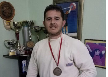 Ilir Suli, ish-peshëngritësi kampion që rekruton ushtarët e rinj: Nuk kërkojmë qiqra në hell, duam thjesht të jetojmë me dinjitet!