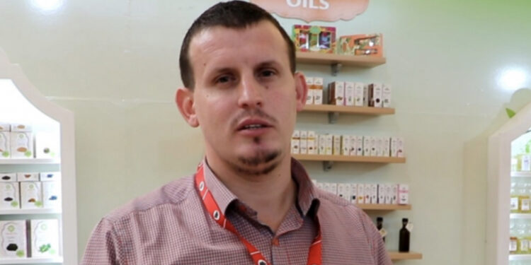 VIDEO/ 14 sekonda zgjati skena e vrasjes në Tiranë, autori në gjendje të rënduar psikologjike, heshti para policisë