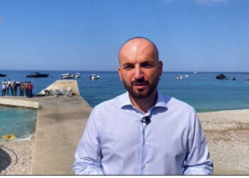 Një polic vrau 7-vjeçaren me skafin misterioz, plas sherri mes Policisë së Shtetit dhe bashkive: Nano i kërcënon me burg