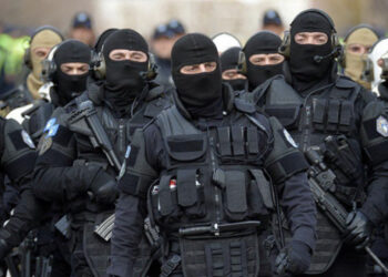 Tensionet në veri të Kosovës, këngëtari: Policët japin ndihmë pa asnjë çmim, nuk kanë as sigurim shëndetësor