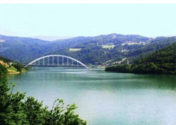 Sulmohet me armë Policia e Kosovës në liqenin e Ujmanit