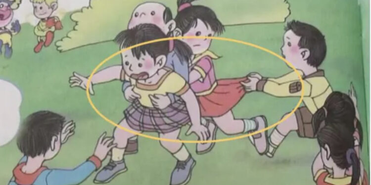 Kina dënon 27 persona për fotot ilustruese “tragjikisht të shëmtuara” në tekstet shkollore