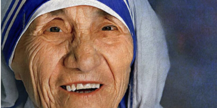 E lindur 112 vite më parë, sot është ditëlindja e Nënë Terezës