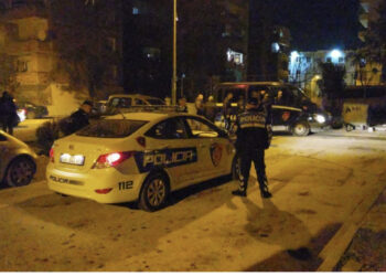 Plagoset me thikë 19-vjeçari në Vlorë