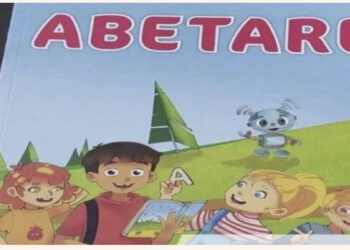 Publikohet kopertina e abetares së unifikuar, në Kosovë nis shpërndarja në shkolla!