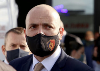 Orët e fundit në krye të Policisë, Gledis Nano pret shpëtim nga amerikanët