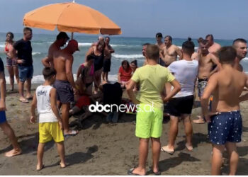 Pushuesit në Spille i rrëmbejnë “Engjëllit të Vdekjes” nga duart të riun që po mbytej