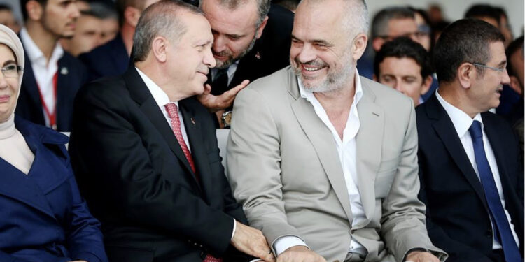 “Po të mos ishte Erdogani , shumë njerëz do humbnin jetën”, mediat turke ndezin fishekzjarret për fjalimin e Ramës në samitin e Sllovenisë